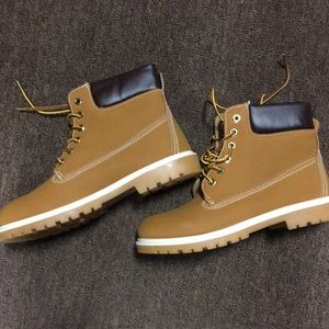 Woman's Work Boots !!